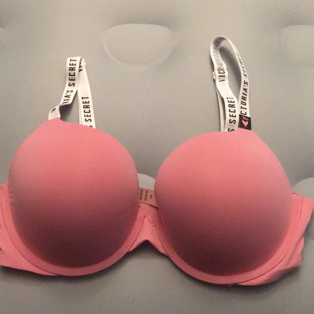 NWT Victoria’s Secret T-Shirt PushUp Full Coverage